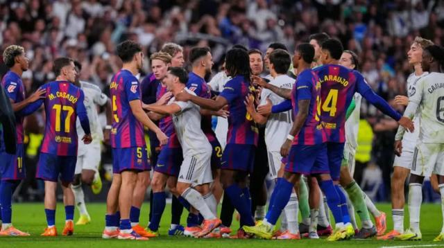 经典重现！西甲国家德比找回久违的激情与火药味