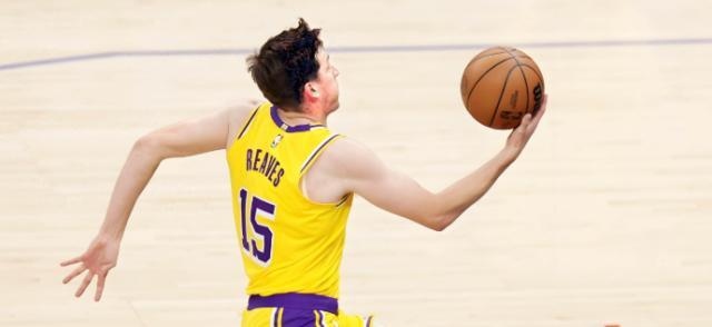 单场51分创生涯新高！里夫斯成湖人新核，大合同指日可待