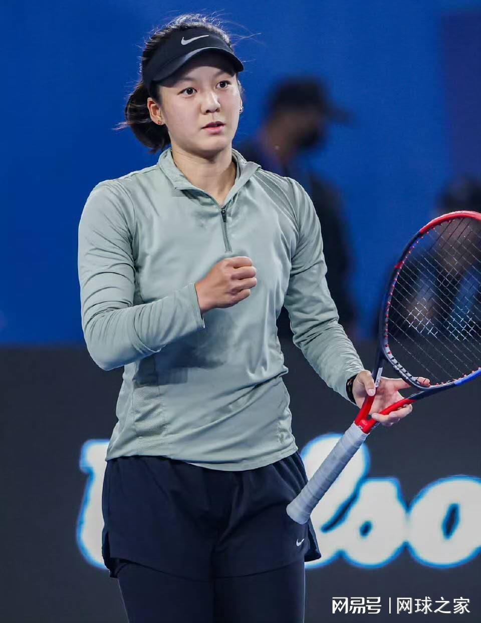 郑妩双九江赛夺WTA正赛首胜：八年坚守终圆梦