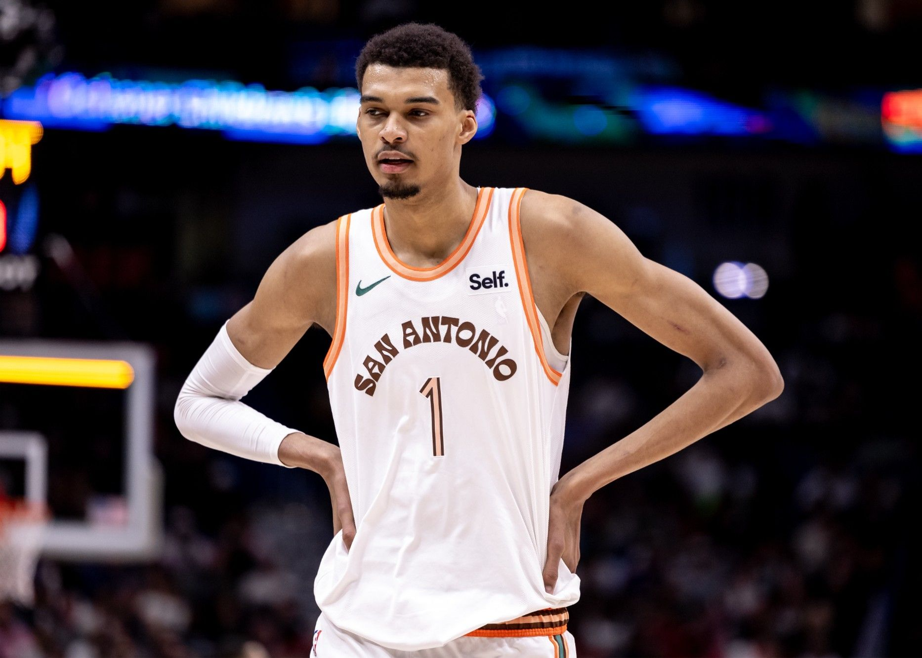 文班亚马创NBA历史：连续89场送盖帽 排名第四