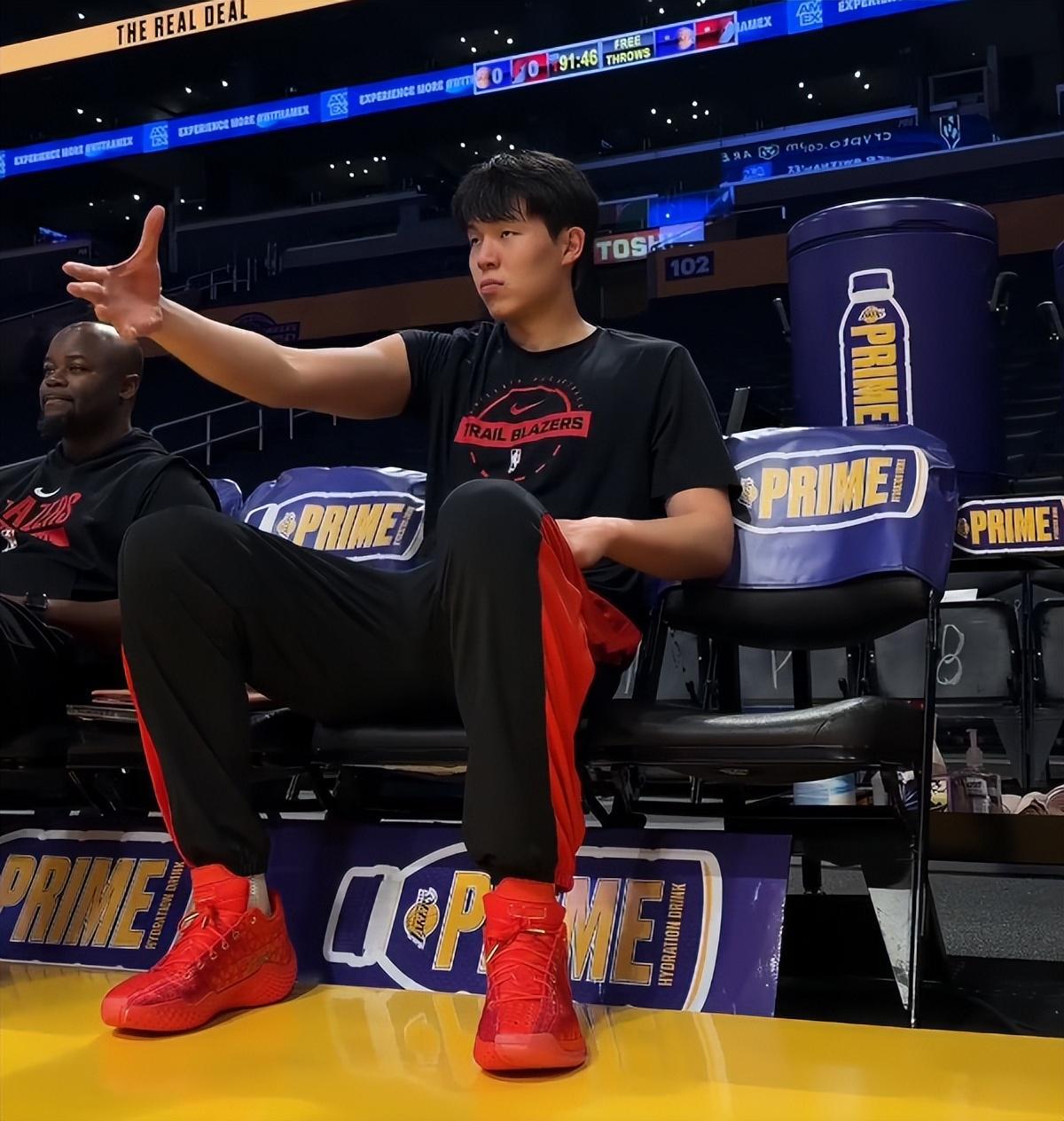 开拓者122-108胜湖人：四人满分表现，杨瀚森攻防受挫艾顿