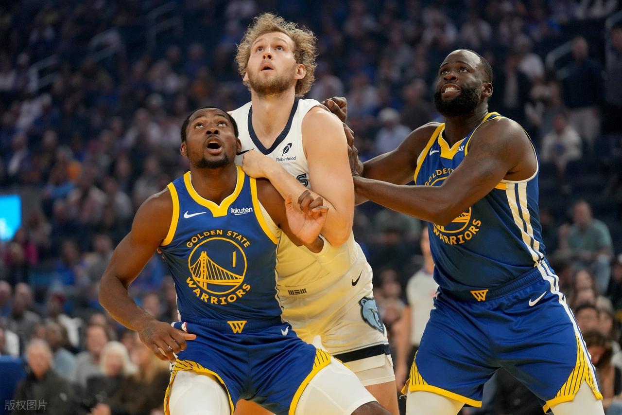 勇士大胜灰熊：库里划水，巴特勒爆发，追梦恶犯引争议