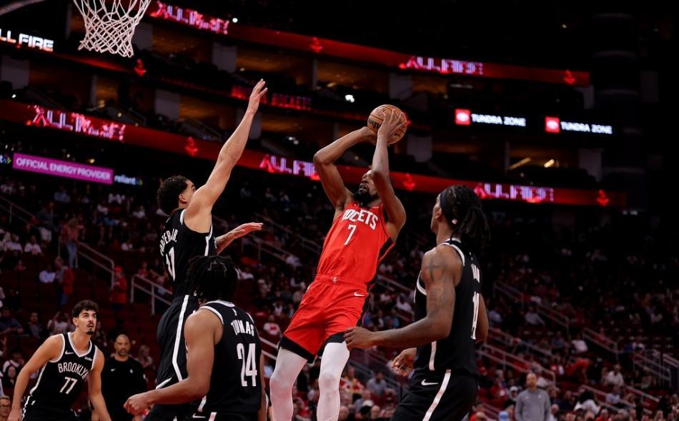 NBA焦点战：火箭28分狂胜篮网，伊森谢泼德7人上双成关键