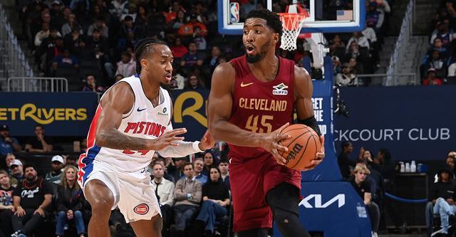 米切尔狂砍35分阿伦20+7 骑士客场大胜活塞豪取三连胜