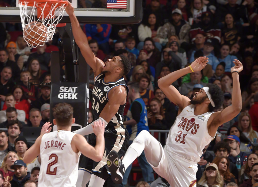 字母哥场均36+16+7创历史！雄鹿困局或致其赛季中段离队