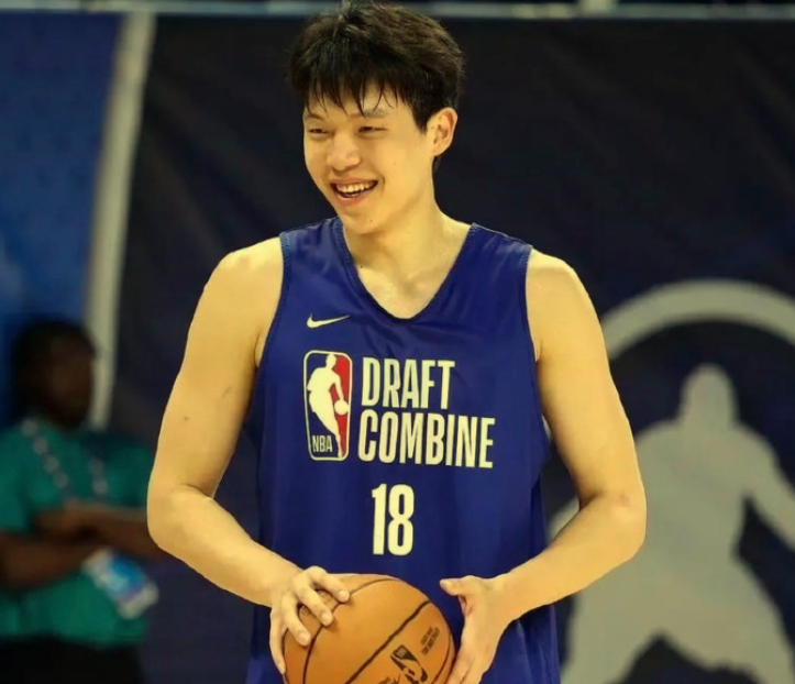 克林根伤退！杨瀚森迎NBA首秀良机，对阵湖人备受期待