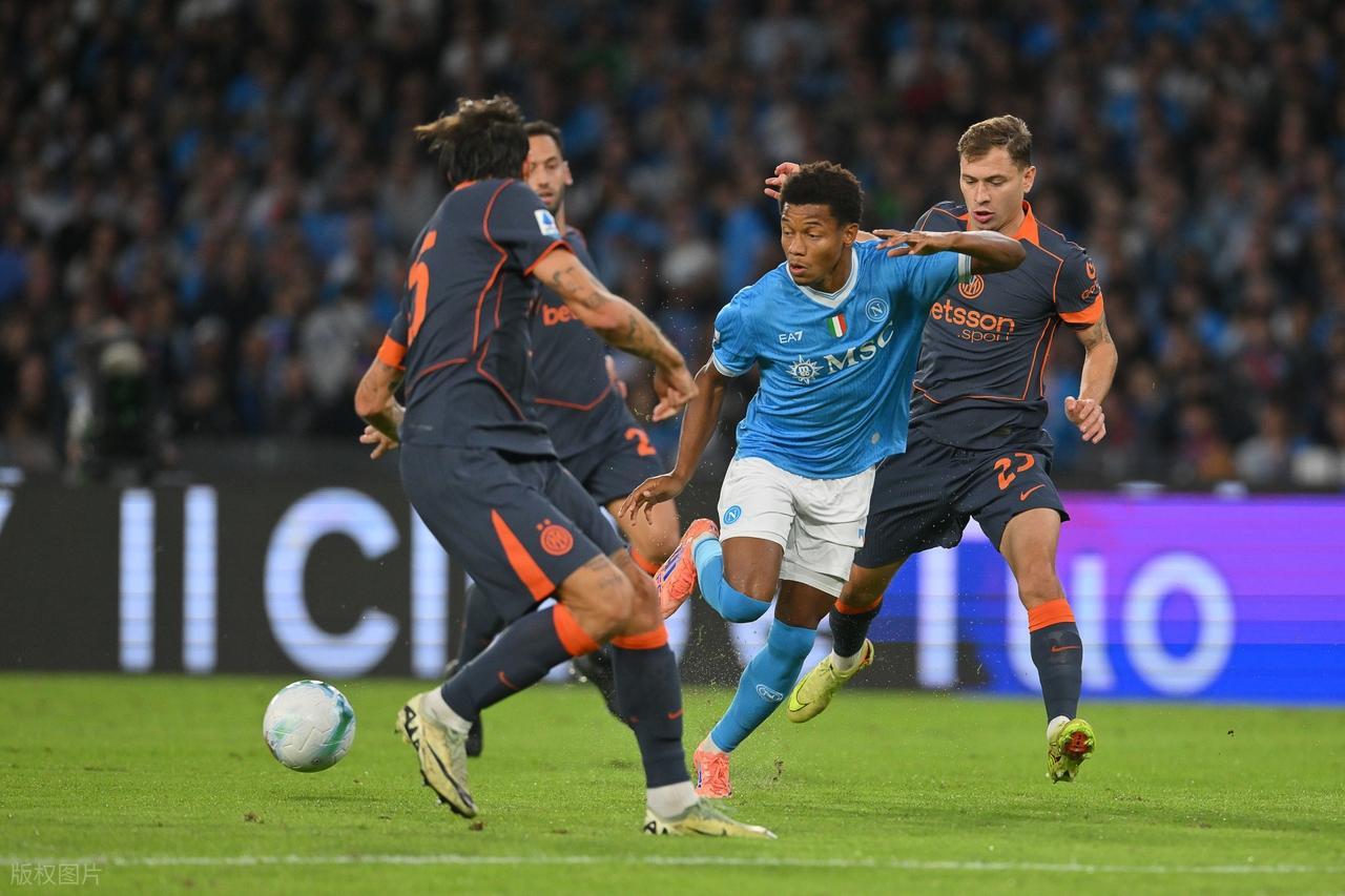 莱切球员训练照