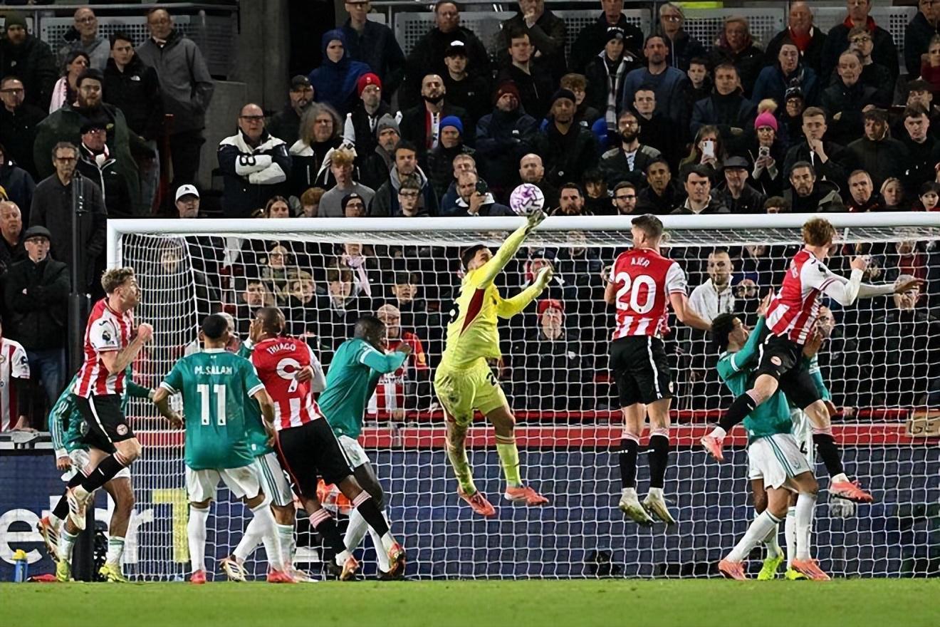 利物浦四连败危机：1.3亿新援哑火，斯洛特战术遭质疑