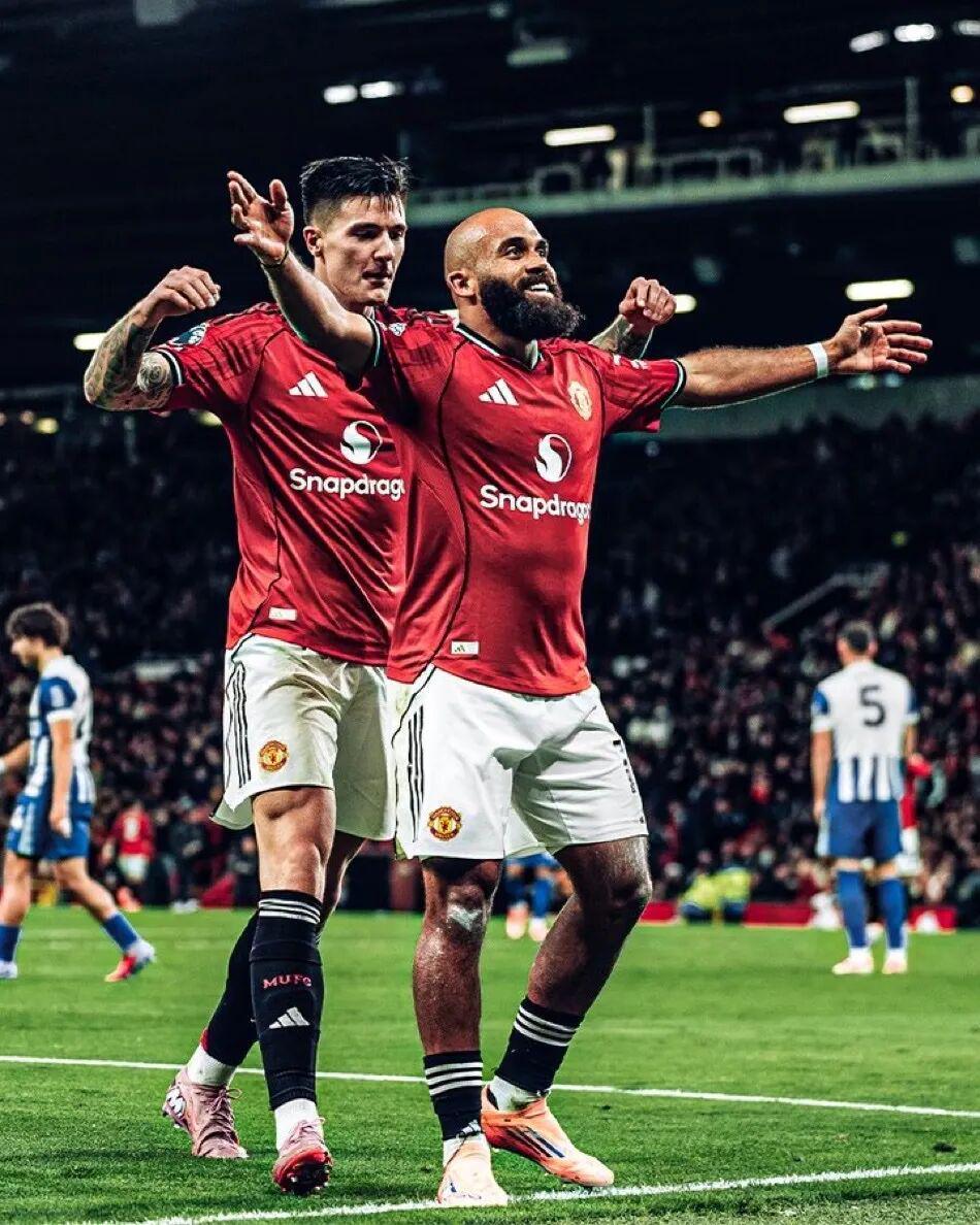 鲁尼评价姆伯莫