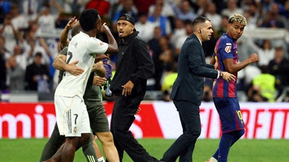 亚马尔公开挑衅维尼修斯：国家德比火药味升级