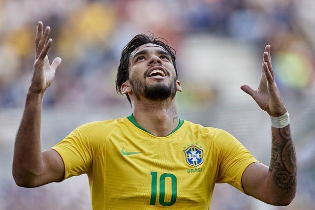 纳瓦罗力荐帕克塔重返意甲，孔蒂执教曼城可能性分析