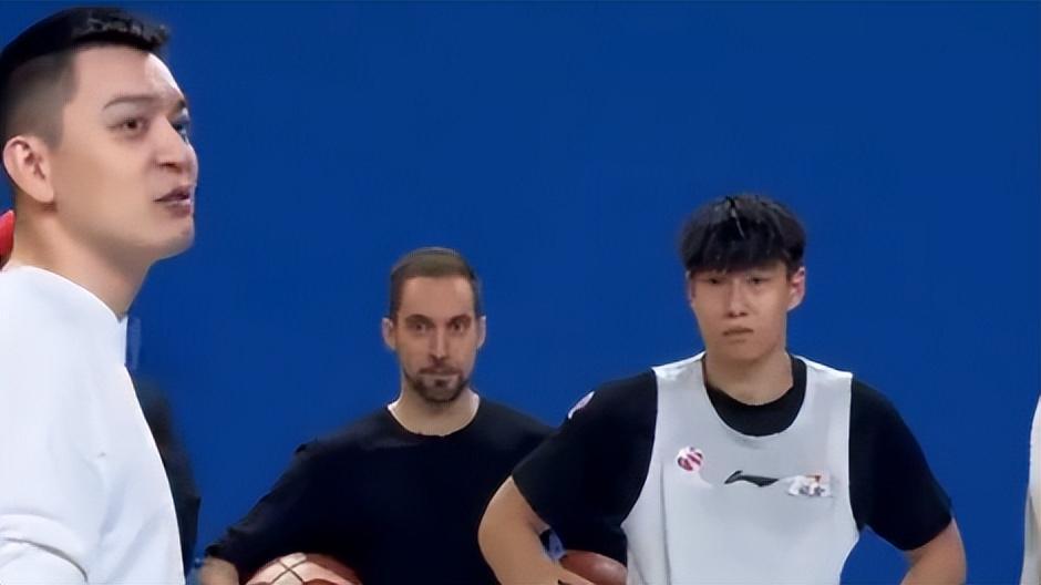 辽篮官宣为卢比奥庆生！杨鸣领唱，赵继伟高诗岩齐送祝福