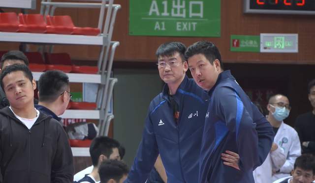 加时惜败菲律宾王牌队！四川全运男篮错失冠军，王博战术引争议