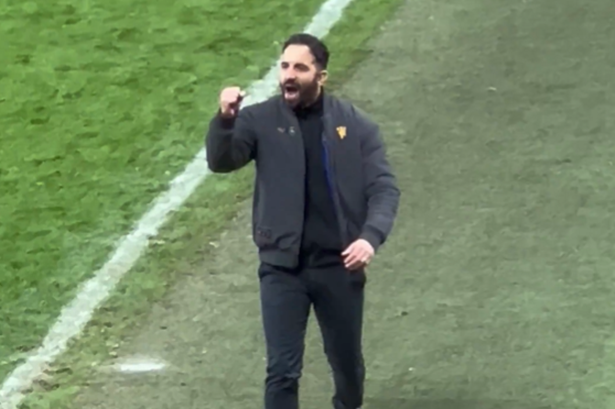 曼晚独家：阿莫林赢布莱顿后激情庆祝，释放12周压力