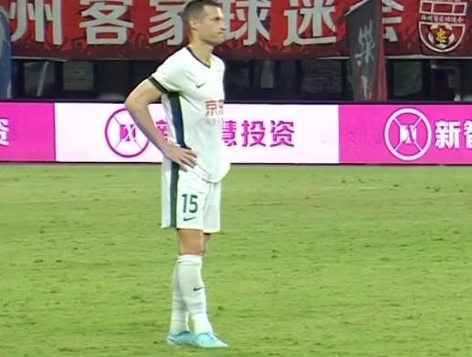 国安外援斯帕伊奇重伤后恢复训练 聚加基地现身