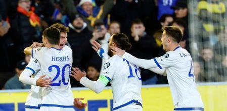 世体：巴萨观望霍村前锋阿斯拉尼，拜仁或迅速展开行动