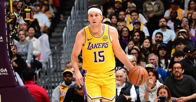 背靠背狂砍92分！里夫斯：疲惫但享受，湖人缺阵危机下的坚持