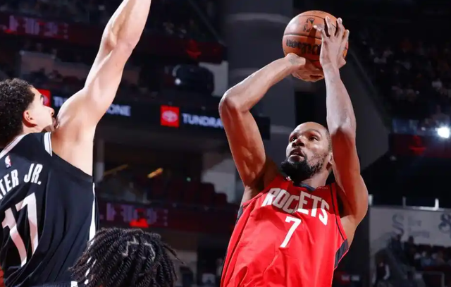 梦游后爆发！300万底薪悍将救火，乌度卡变阵立功