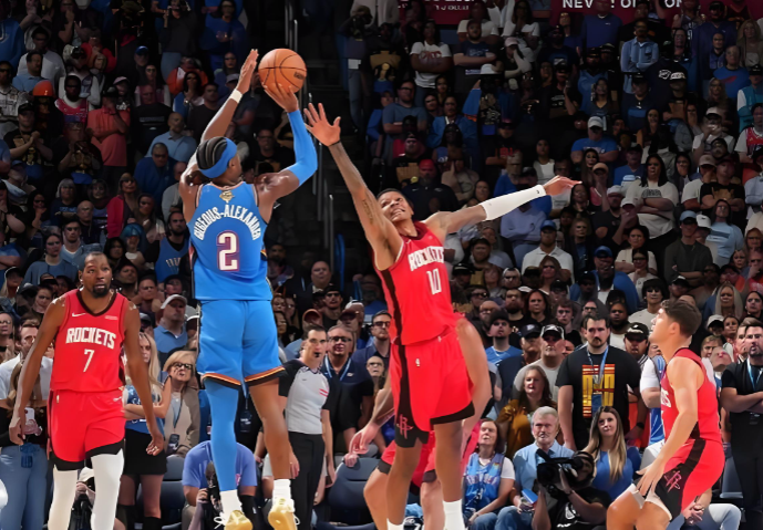 火箭新赛季两连败 杜兰特乐观发声：逆境是成长良机