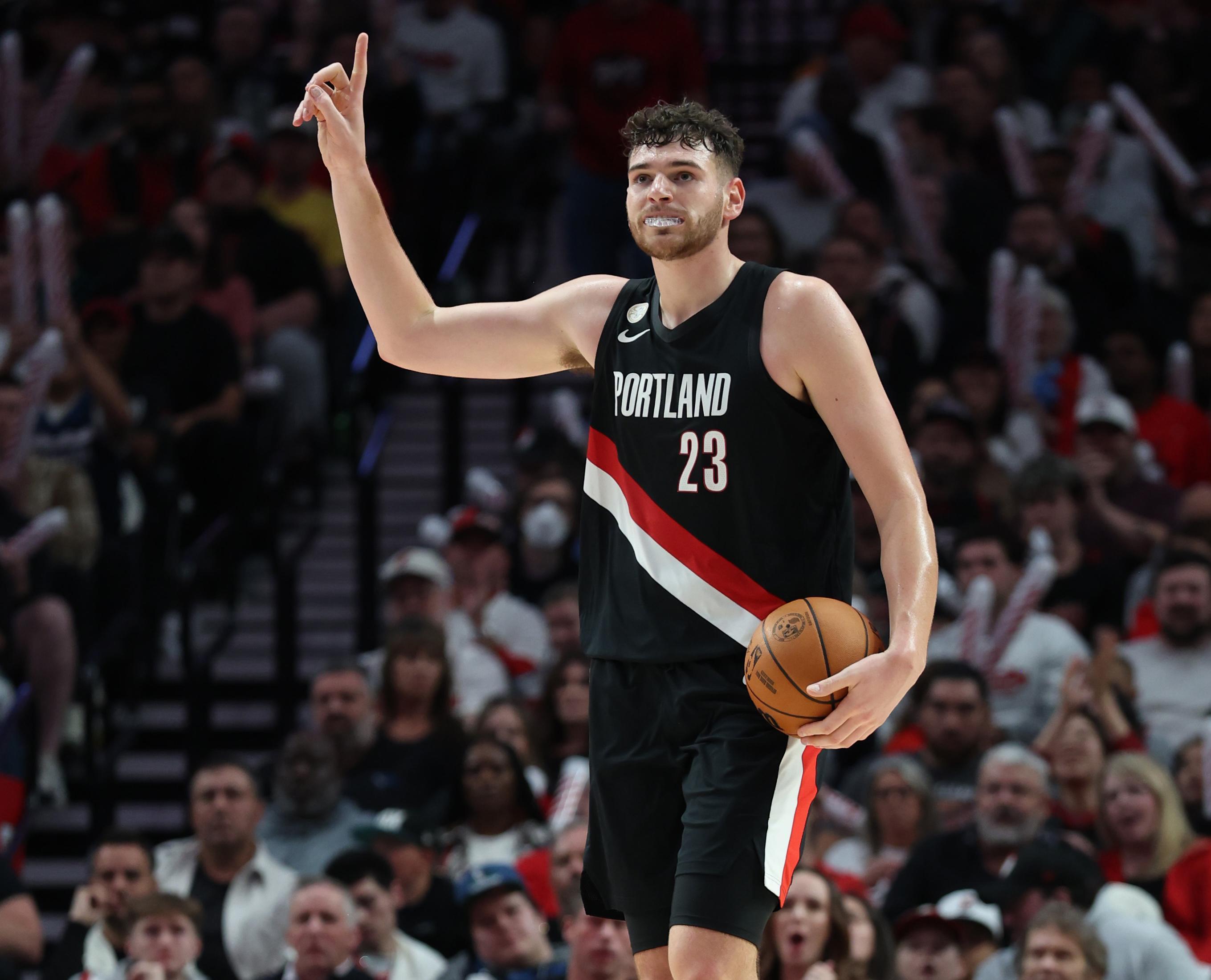 斯普利特盛赞克林根：护框篮板表现堪称完美