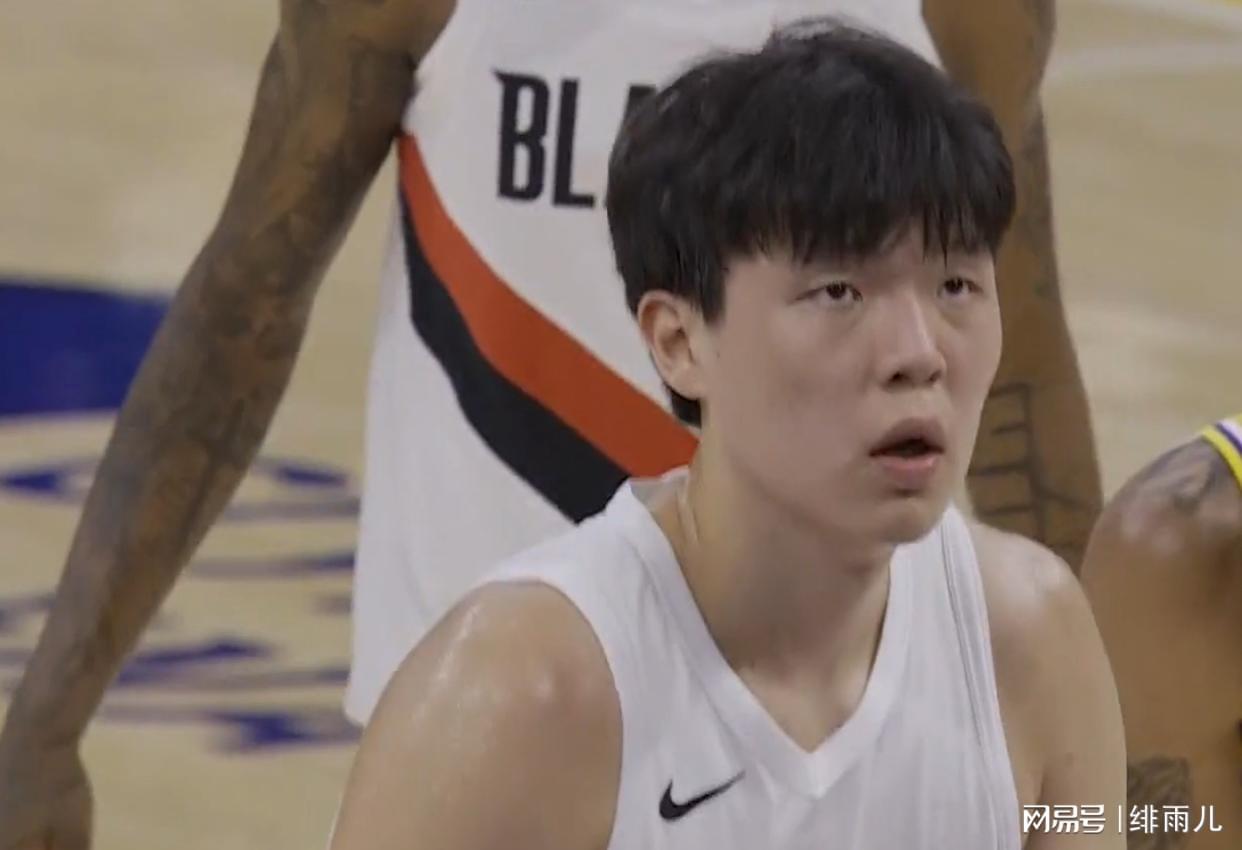 开拓者重建内线！杨瀚森获重用，未来或成关键中锋