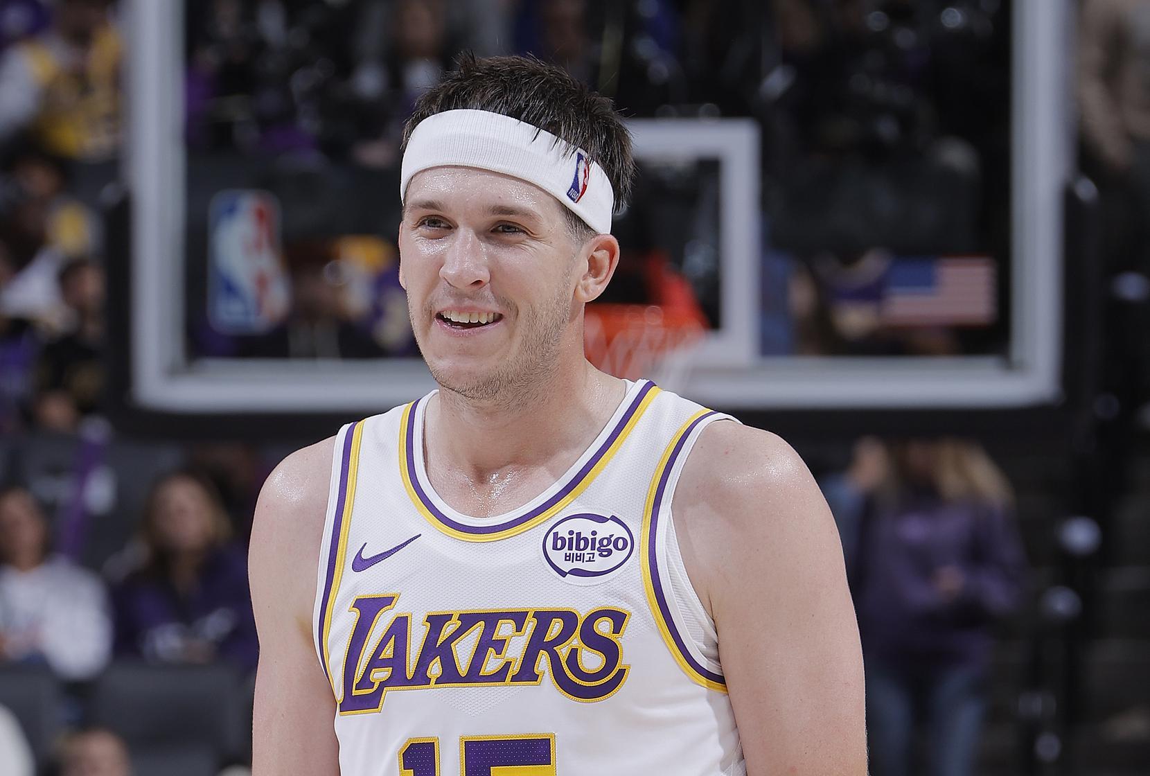 里夫斯背靠背狂轰92分，刷新NBA落选秀连续两天得分纪录