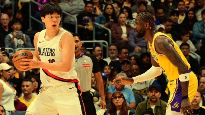 杨瀚森单挑NBA状元艾顿，表现力压布朗尼，恩师建议与斯帅定心丸