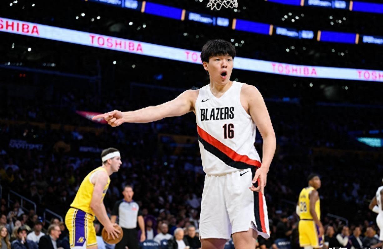 湖人108-122负开拓者：里夫斯41分难救主，杨瀚森8分钟仅1分