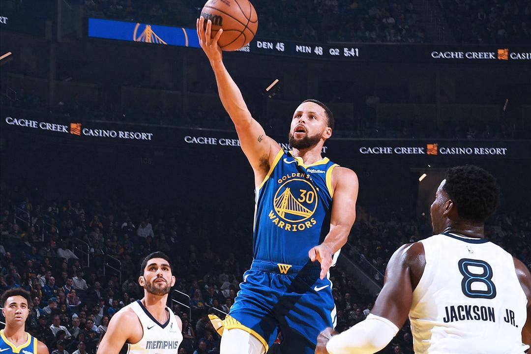 库里20记三分登顶！勇士4战3胜实力榜升第二，3大杀招剑指总冠军