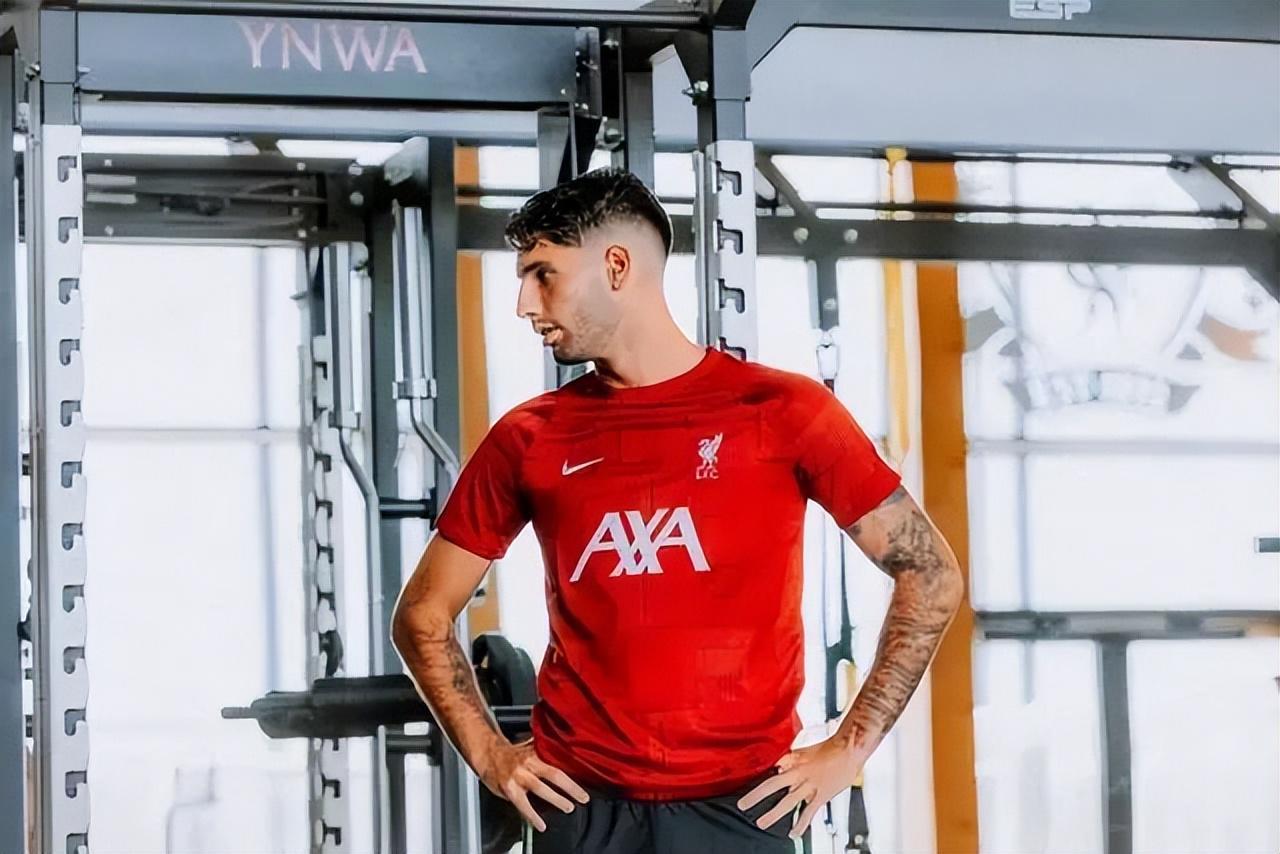 渣叔眼光独到！7000万欧巨星索博斯洛伊成利物浦中场核心