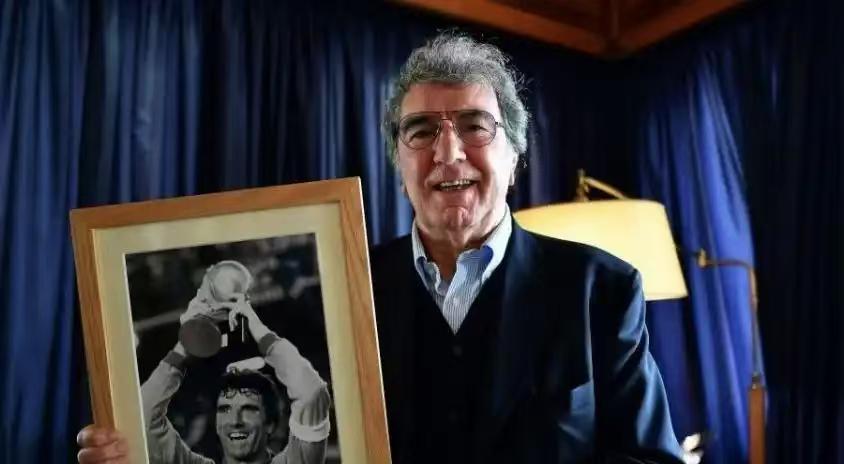 佐夫力挺尤文图斯：具备前四实力，信心缺失成关键