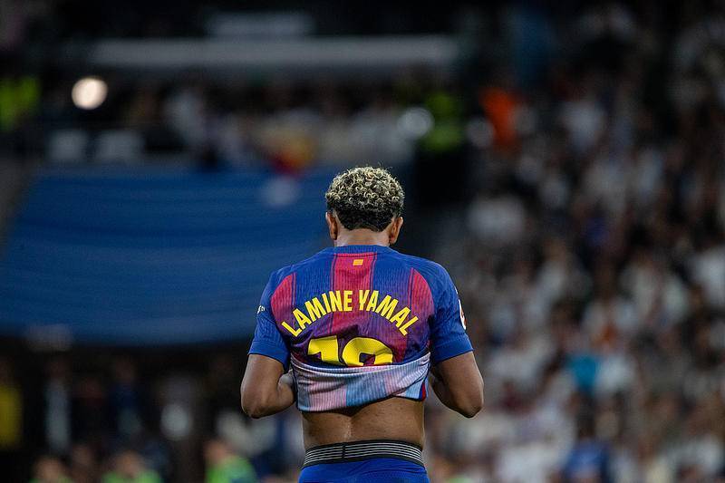 亚马尔十月困局：2亿身价背后的迷失与成长挑战