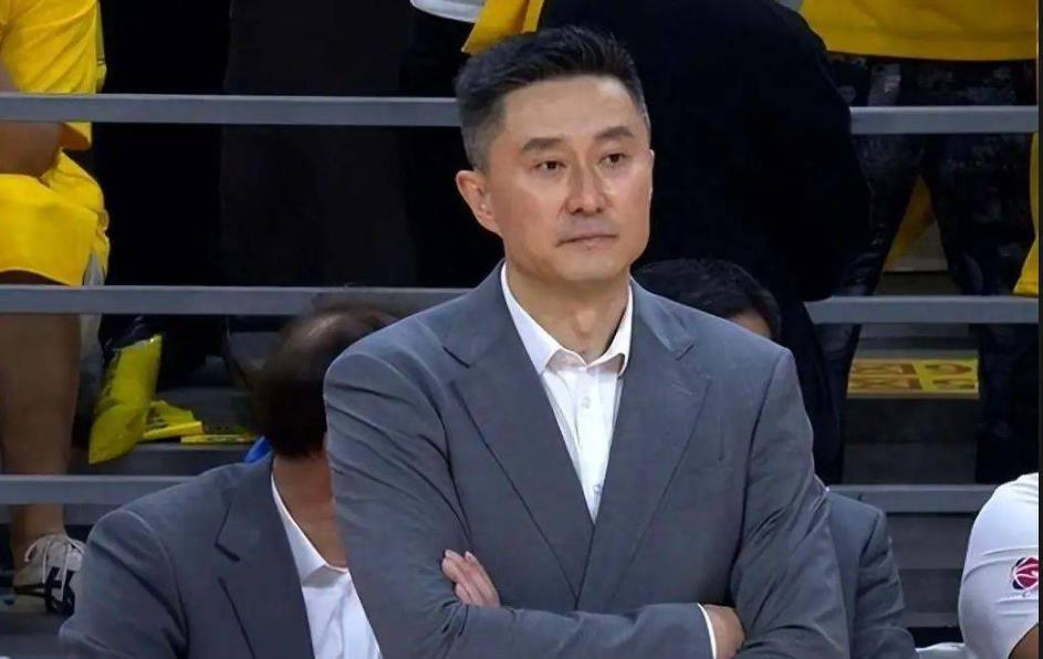 广东队试训新外援动态，崔永熙徐昕助力冲冠