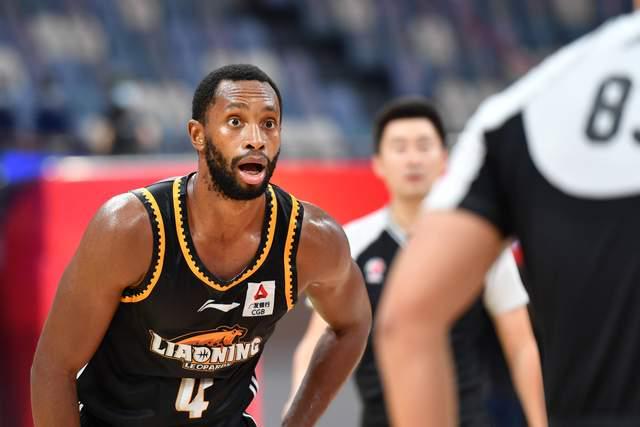 辽篮三冠功勋弗格加盟上海，联手张镇麟冲击CBA总冠军