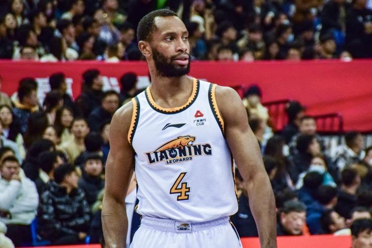 辽宁男篮三冠外援弗格转会上海 携手张镇麟再战CBA