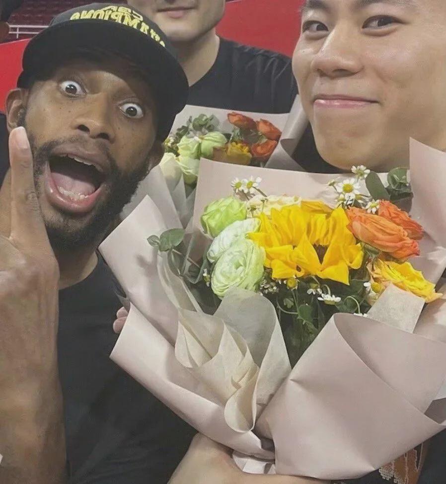 弗格加盟上海队发布会