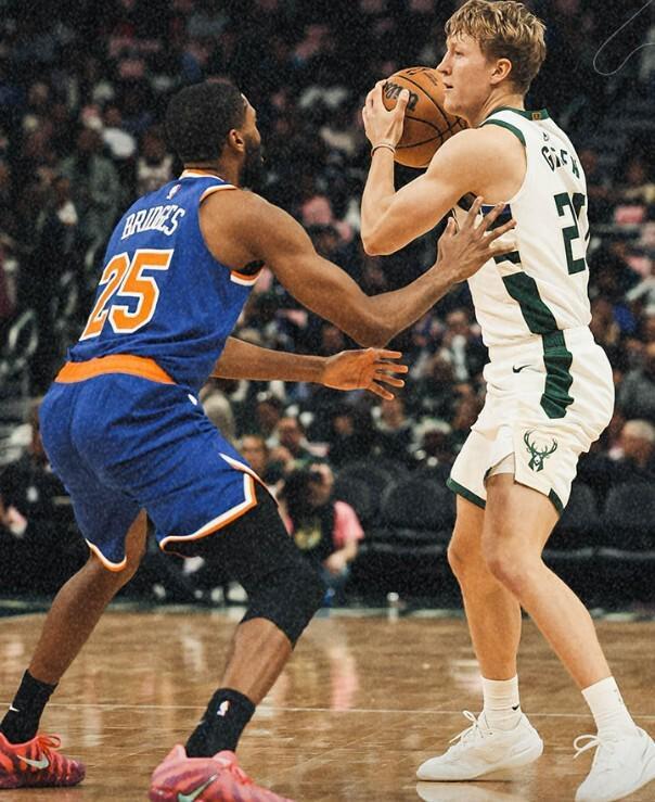 字母哥突破上篮