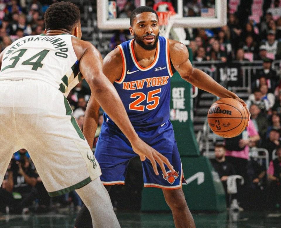 NBA常规赛雄鹿121-111逆转尼克斯，字母哥37分送对手两连败