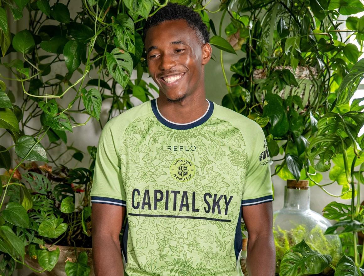 足总杯卢顿vs绿森林流浪：进球即种千棵树，环保行动引关注