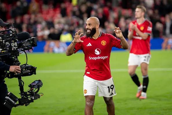 沃尔科特盛赞：曼联渐入佳境，阿莫林体系显成效，争冠可期