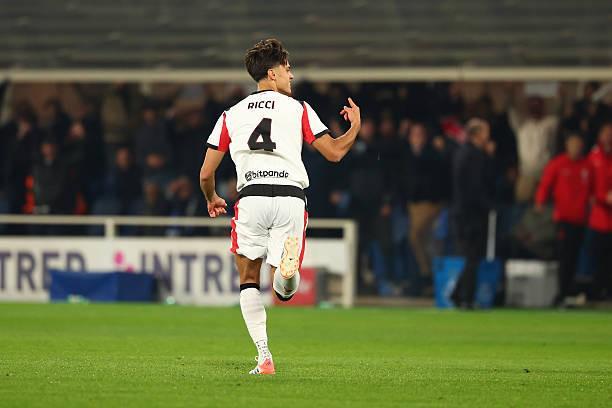 意甲焦点战：萨穆埃莱-里奇攻入米兰生涯首球，助队领先亚特兰大