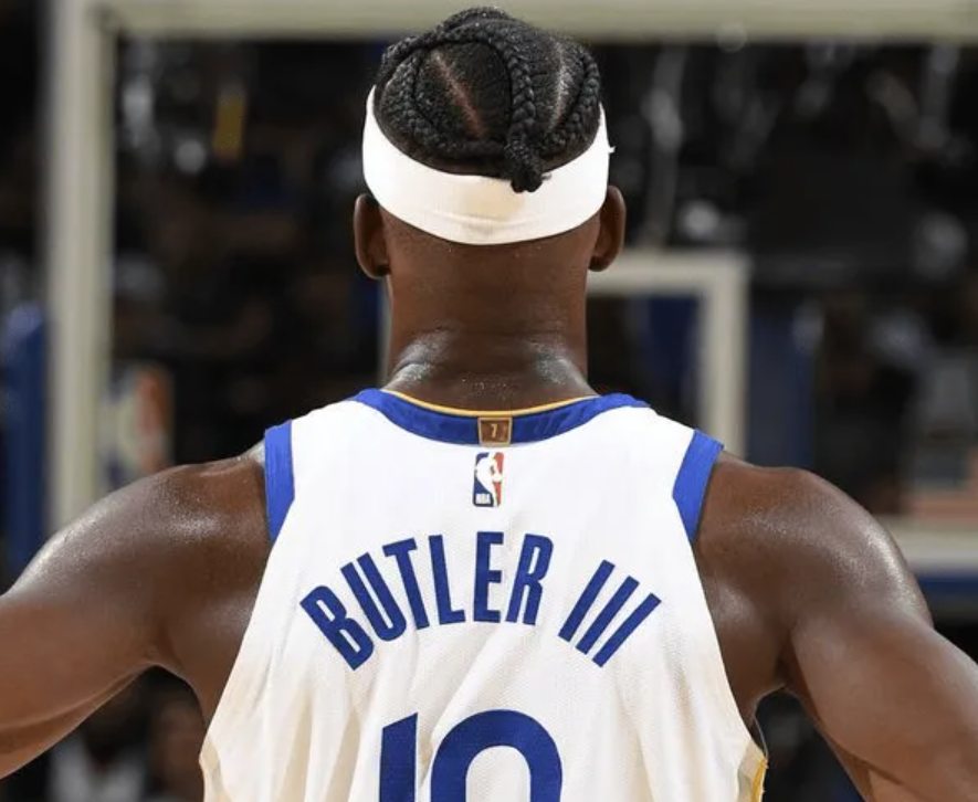 库里甜蜜赛季：巴特勒助力，角色球员崛起，高效数据不疲惫