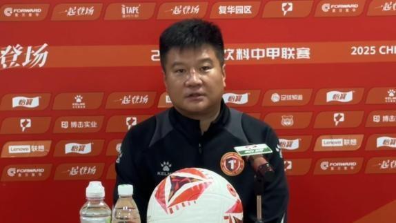 李金羽自述：球员时代偶像范巴斯滕，教练生涯推崇瓜帅安帅