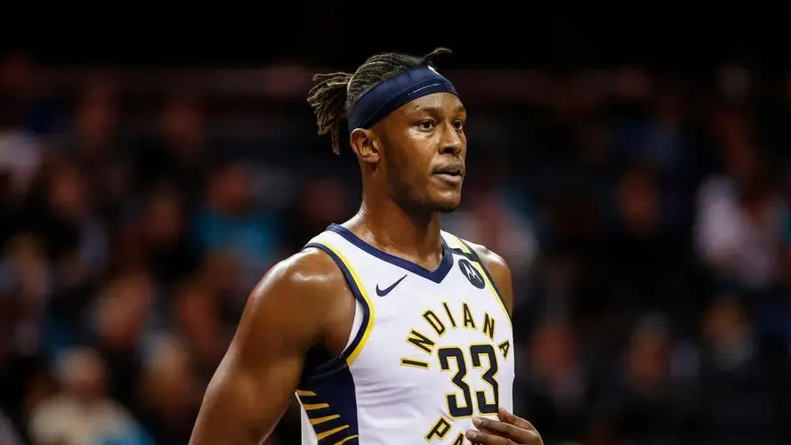 雄鹿1亿强援水土不服，特纳数据暴跌，老将洛佩兹更香？