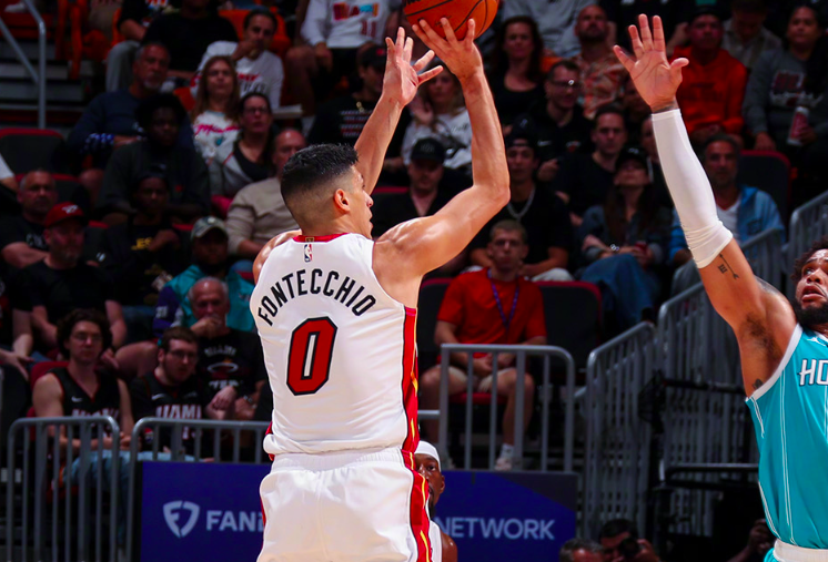 7人得分上双！热火27分狂胜黄蜂 替补奇兵28+5助3连胜