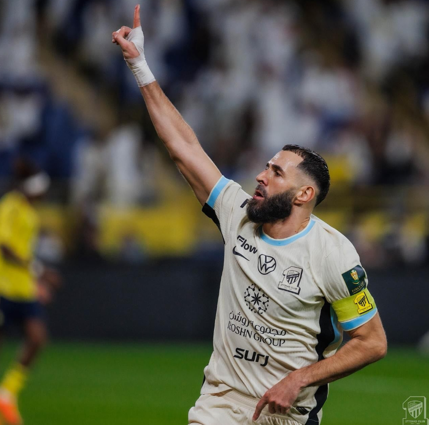 本泽马社媒发声：胜利意义重大，吉达联合兑现承诺