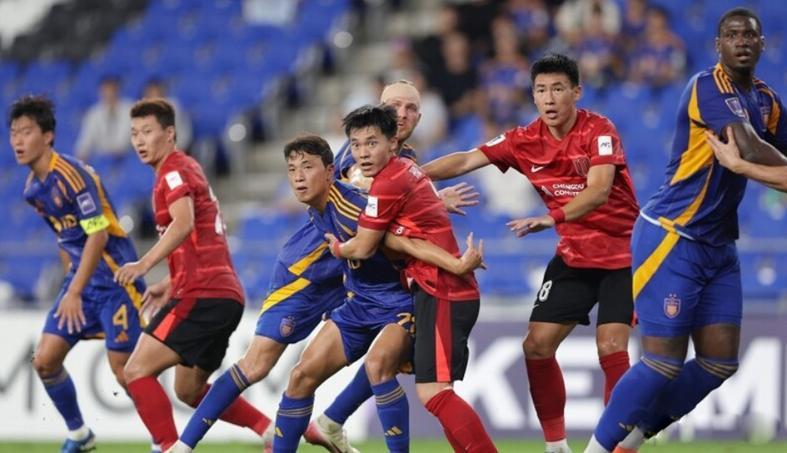 成都蓉城球迷海外失态遭罚3000美元，联赛争冠悬而未决