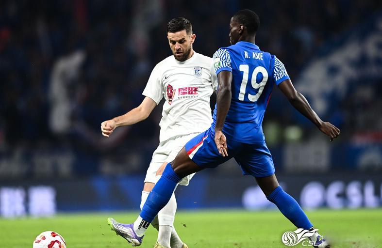 大连三外援拼劲足！上海双雄弃将成引援新选择，实力超马莱莱