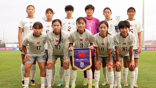 王洪亮执教U17女足虽败犹荣，上海青训成人才培育重要基地