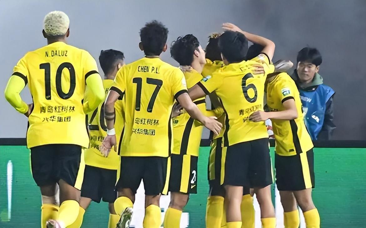 20岁新星杨希闪耀中超 右路定海神针或接班王燊超